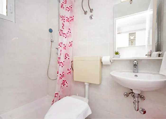 Apartman Stunning In With View *